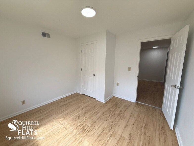 Building Photo - 5710 Phillips Ave