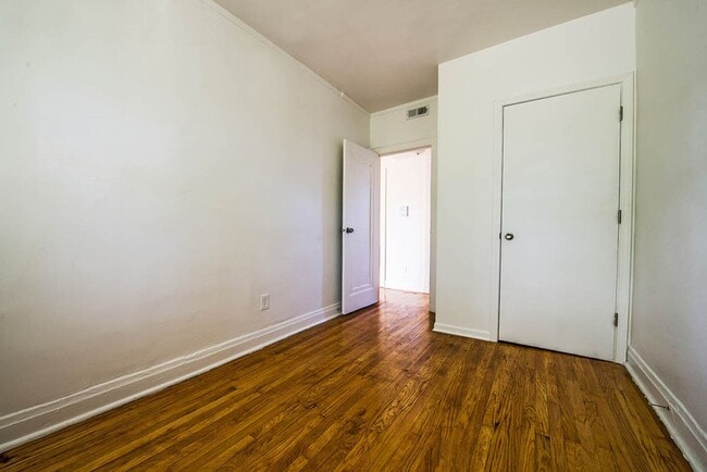 Building Photo - 102 S 17th Ave Maywood, IL 60153