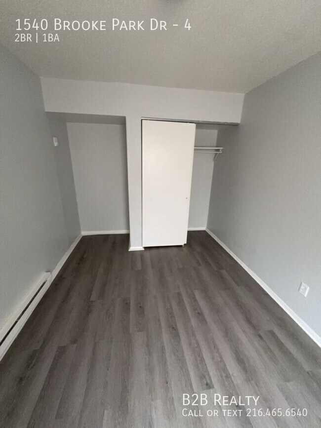 Building Photo - 1540 Brooke Park Dr