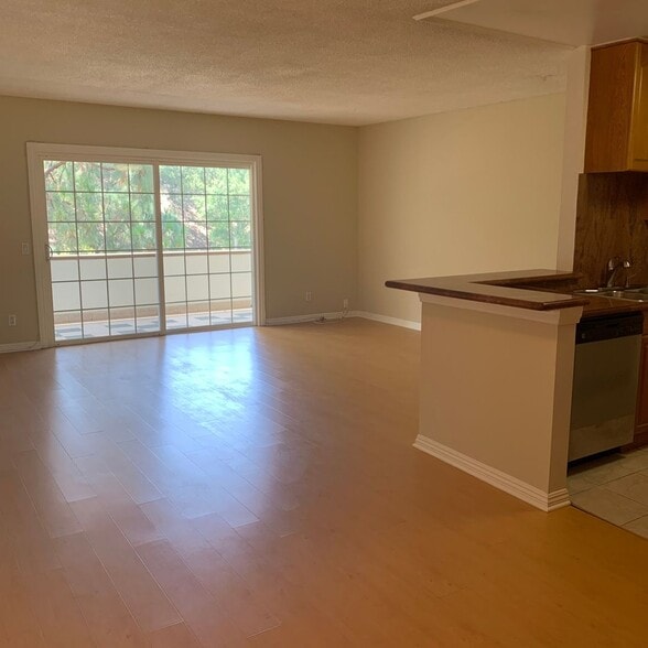 Building Photo - 1935 Alpha Rd