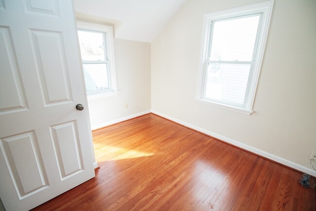 Building Photo - 4132 Berwick Ave