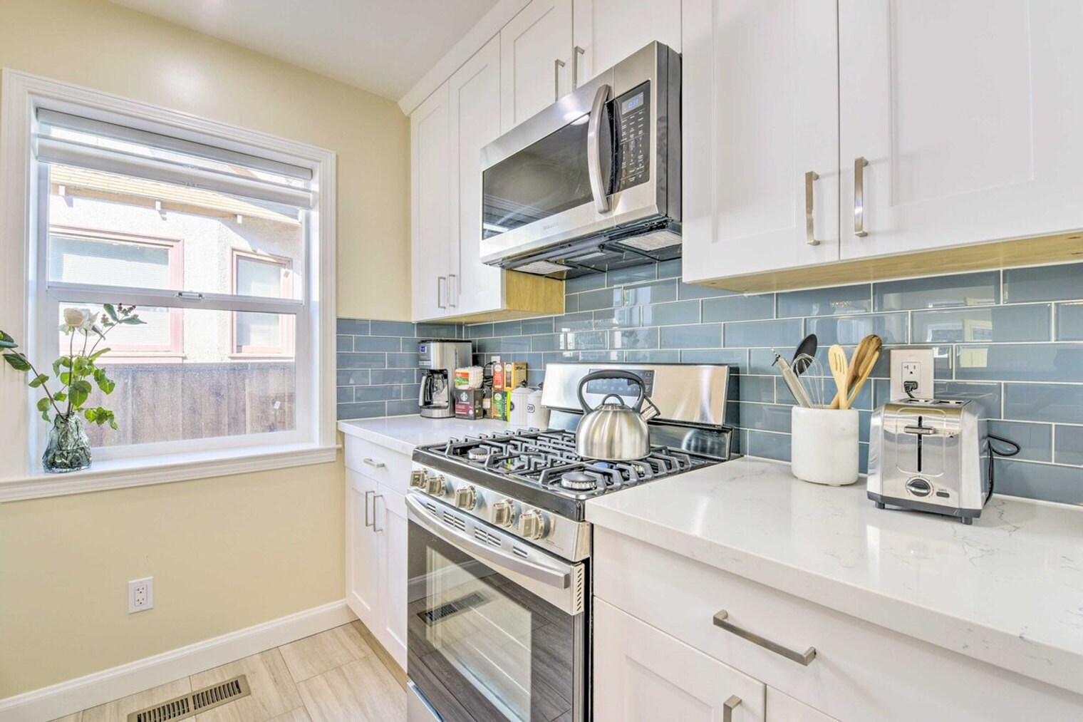 Building Photo - 532 52nd St