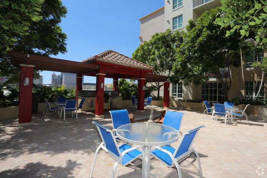 The Whitney 410 Evernia St West Palm Beach FL 33401 Apartment Finder