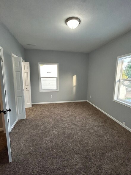 Building Photo - 201 E Main St
