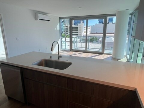 Corner unit, living room and kitchen - 1500 Rycroft St