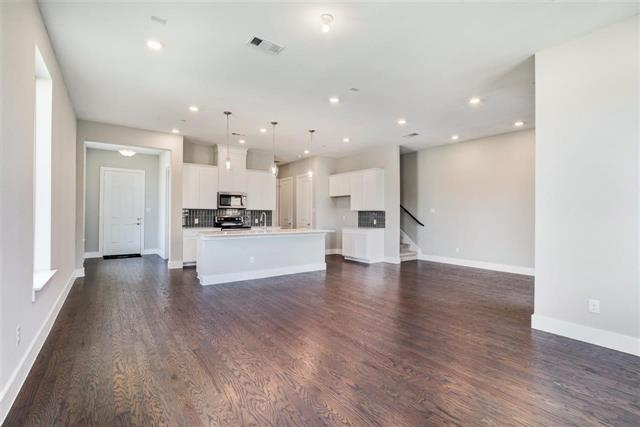 Building Photo - 1050 Maverick Dr