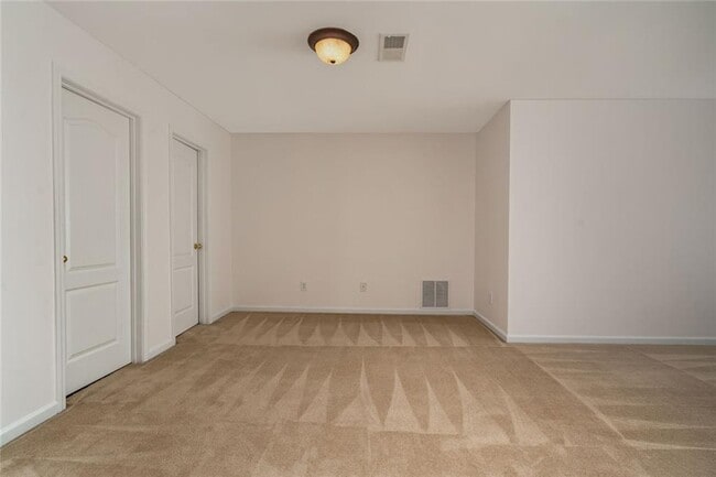 Building Photo - 210 Harmony Lake Dr