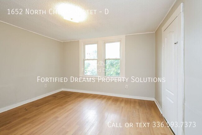 Building Photo - 1652 N Cherry St