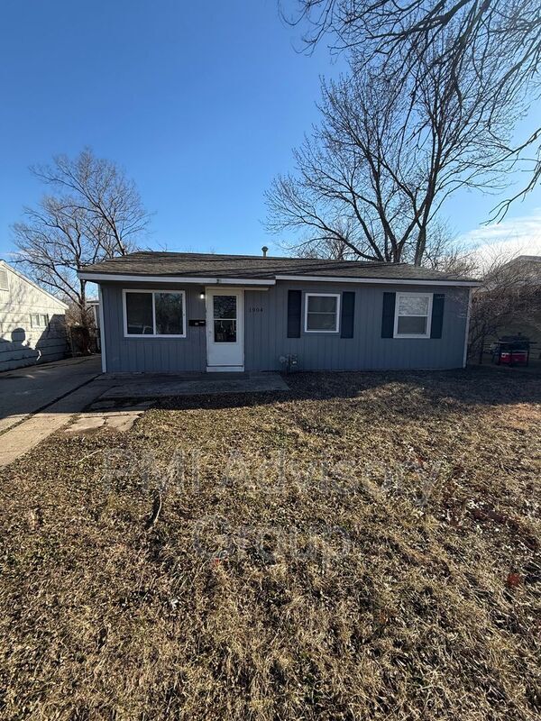 Building Photo - 1904 SE Pennsylvania Ave