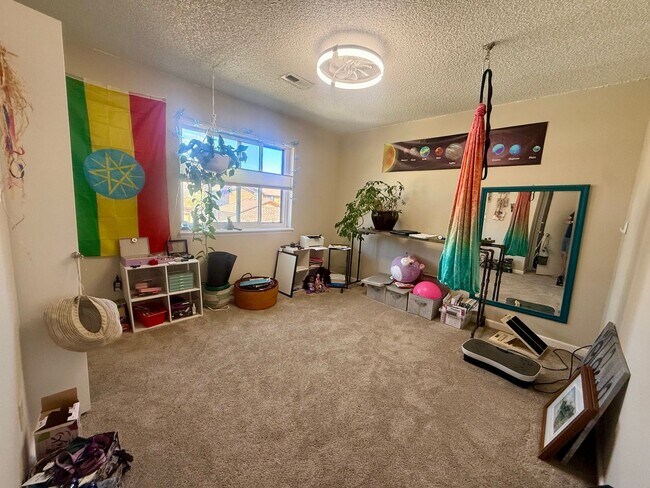 Building Photo - Spacious, Sunlit 3BR / 2 BA Condo just steps away from Standley Lake!