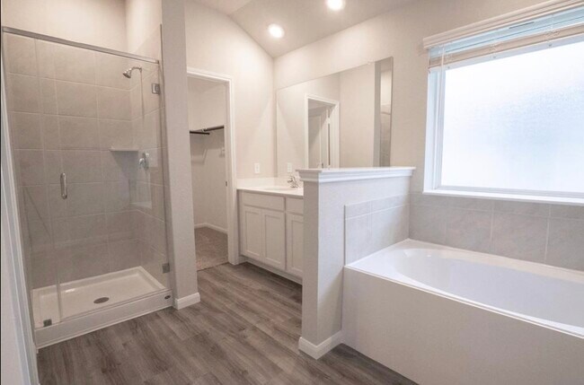 Building Photo - 27006 Costa Crk Dr