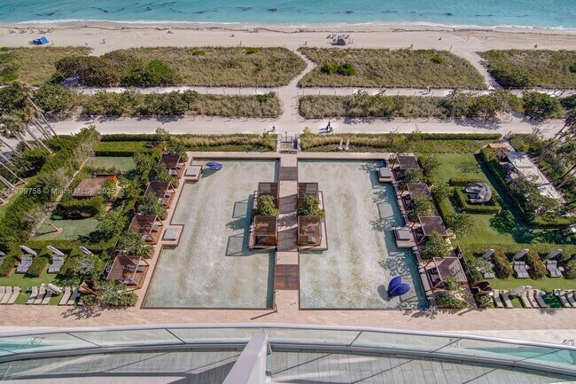 Building Photo - 9349 Collins Ave
