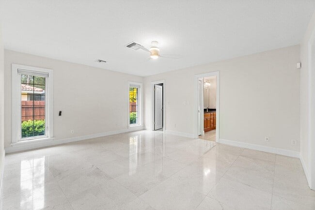 Building Photo - 20777 Soneto Dr