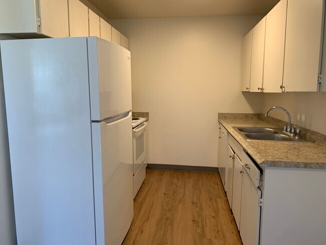 Floorplan - S815 - Star Apartments