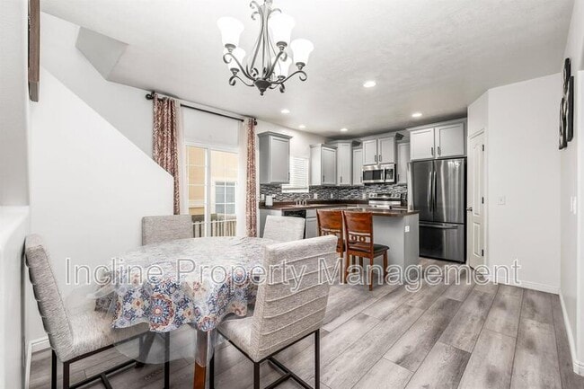 Building Photo - 7623 Yellowwood Ln