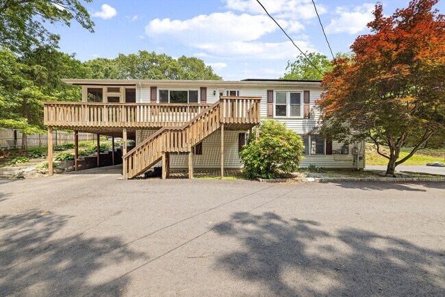 Building Photo - 322 Sibley Rd
