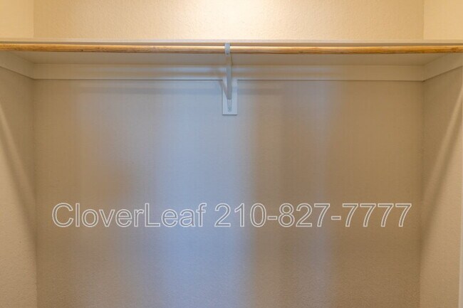 Building Photo - 10351 Lynwood Crk