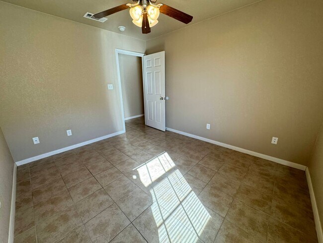 Building Photo - 1300 Powder River Dr