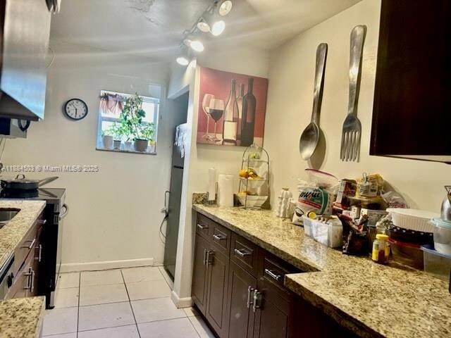 Building Photo - 9450 Live Oak Pl