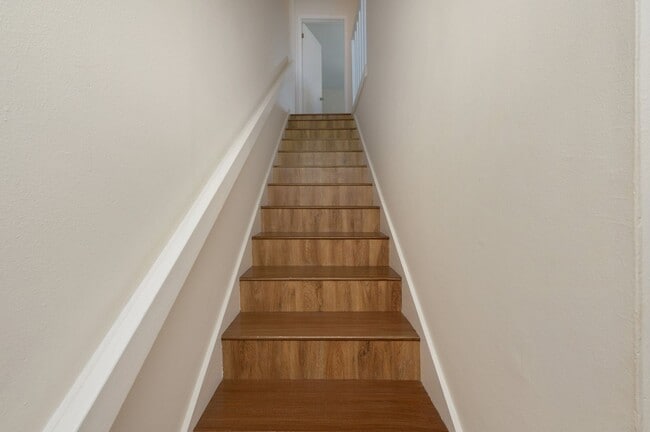 Building Photo - Stunning 2 Bedroom Townhouse in Fort Walto...