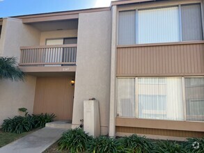 Building Photo - Todd Ranch Condo