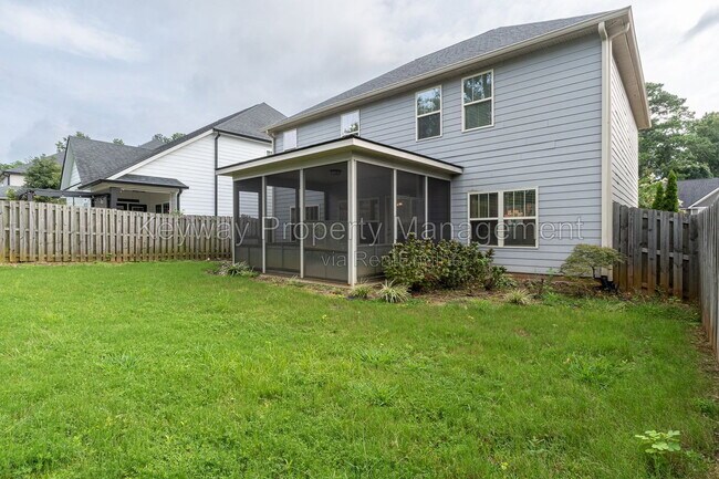 Building Photo - 215 Ryan Ln