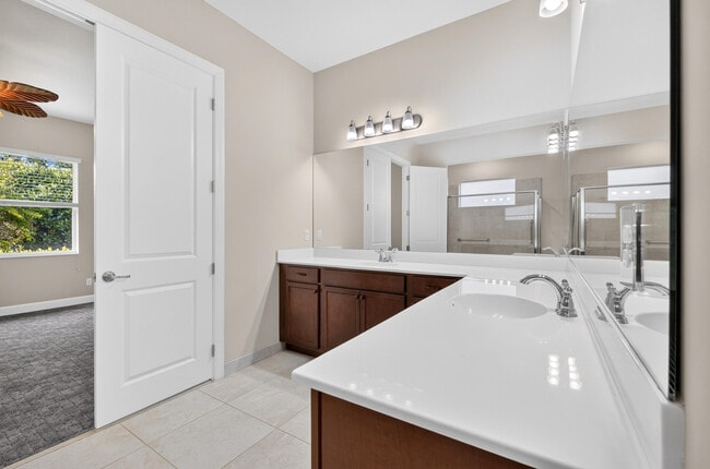 Building Photo - 8883 Kingsmoor Wy