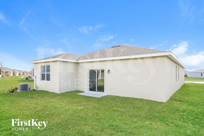 Building Photo - 1242 Ponca Rd