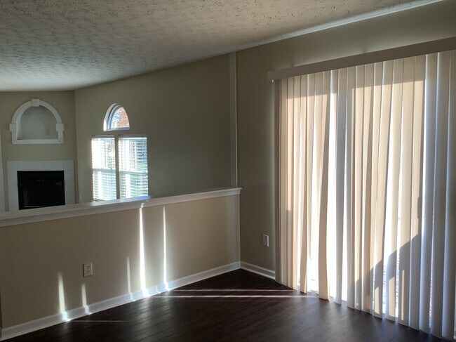 Building Photo - 94 Heathermere Drive