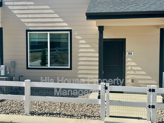 Building Photo - 3924 Pinnacles Ct