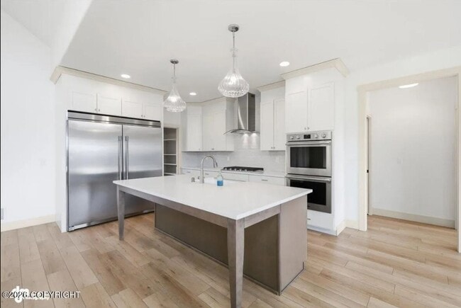 Building Photo - 7064 E Tumnus Cir