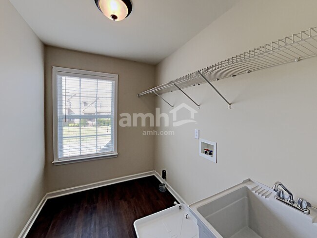 Building Photo - 5337 Cloister Dr