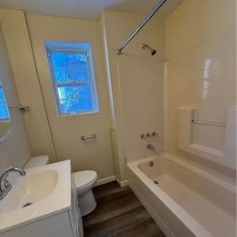 Bathroom - 2716 Oak Ave