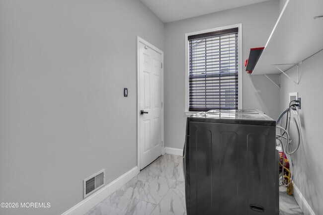 Building Photo - 4 Reuben Ct