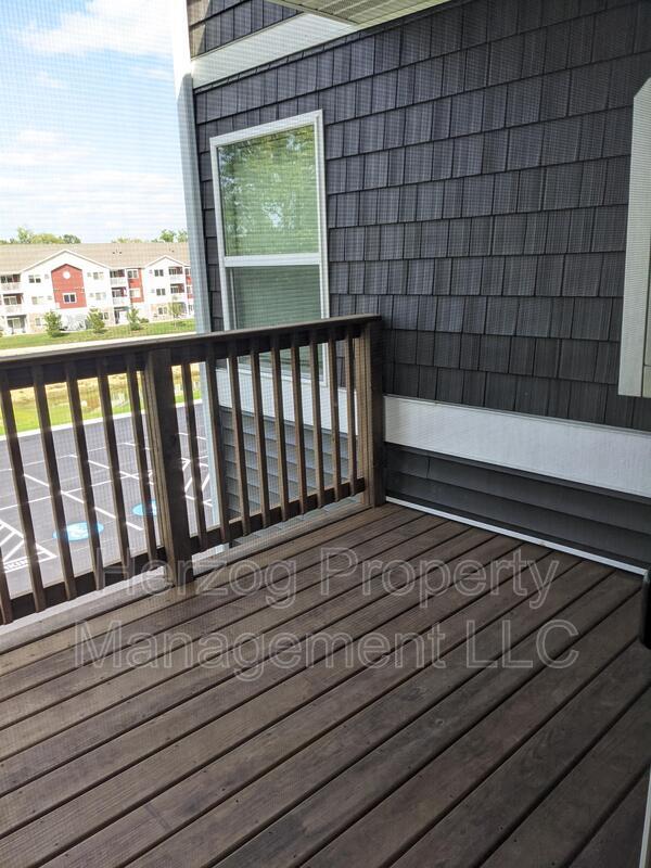 Building Photo - 2105 SE 7th Ave