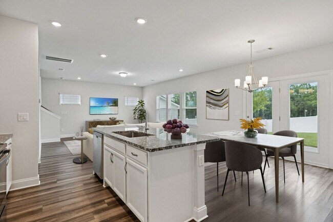 Building Photo - Clover Glen Rental