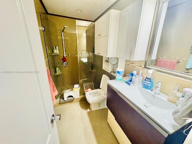 Building Photo - 10003 SW 147th Ct