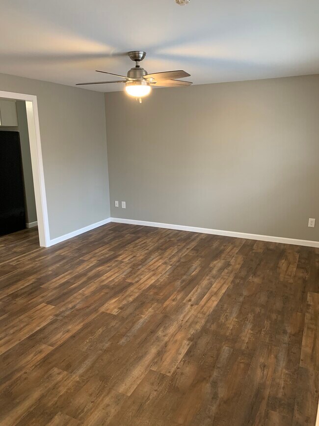 Living room - 39 Old Amherst Rd