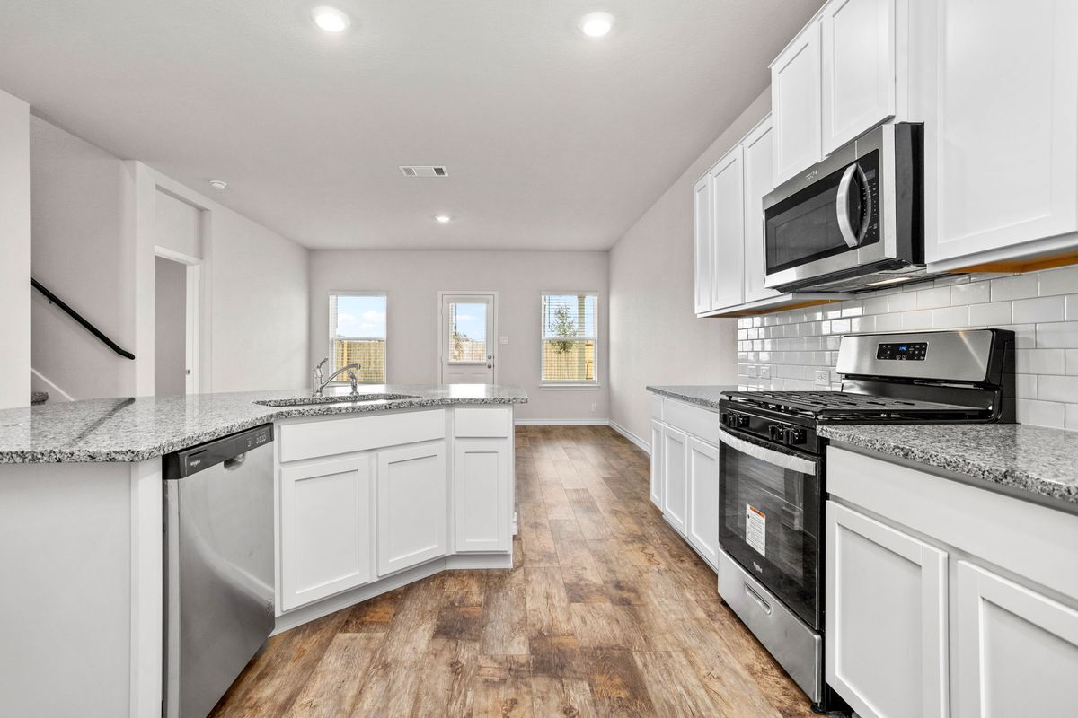 Building Photo - 5035 Punch Shot