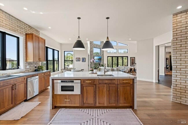 Building Photo - 3727 Lakebriar Pl