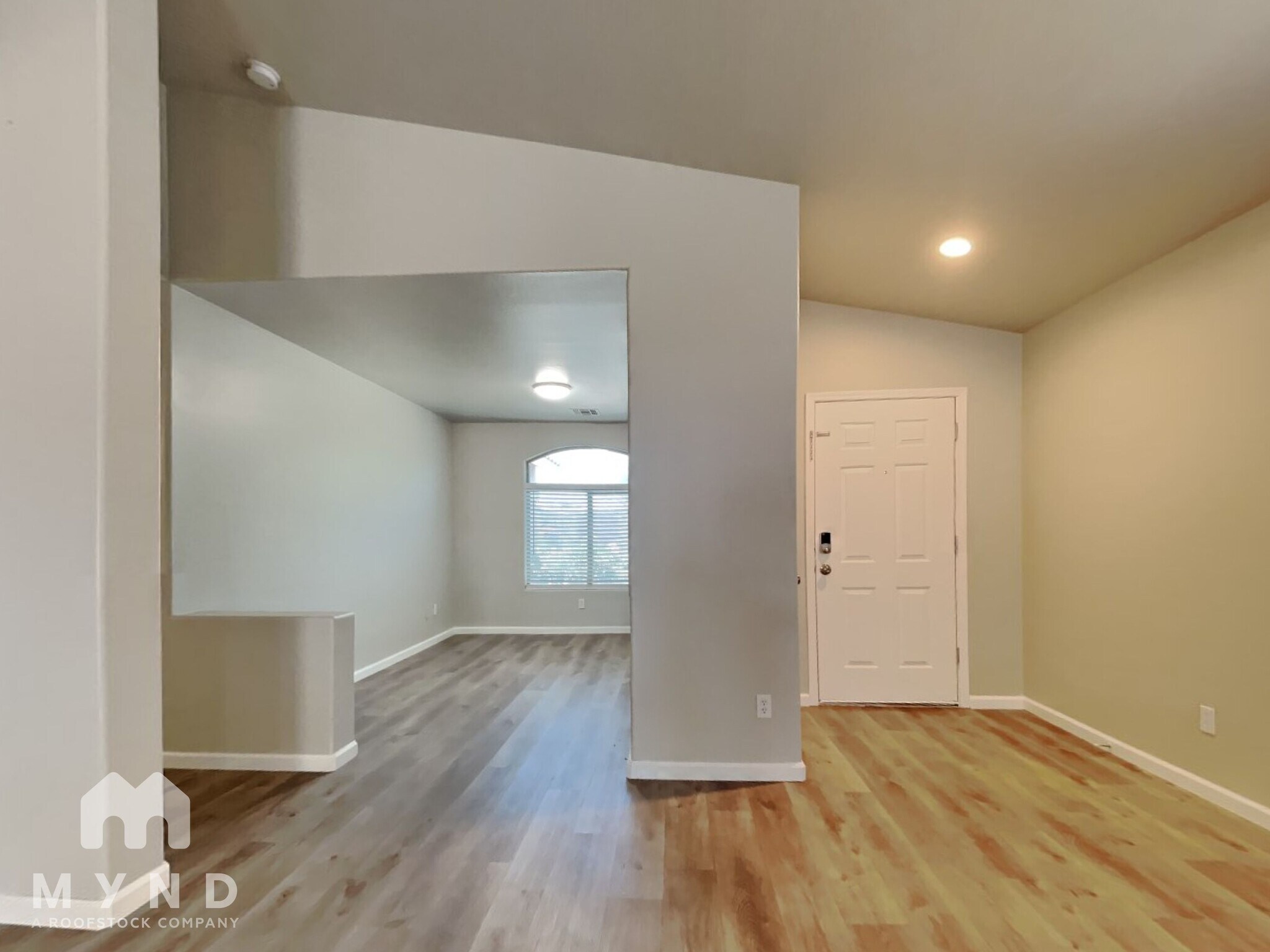 Building Photo - 25846 W Kendall St