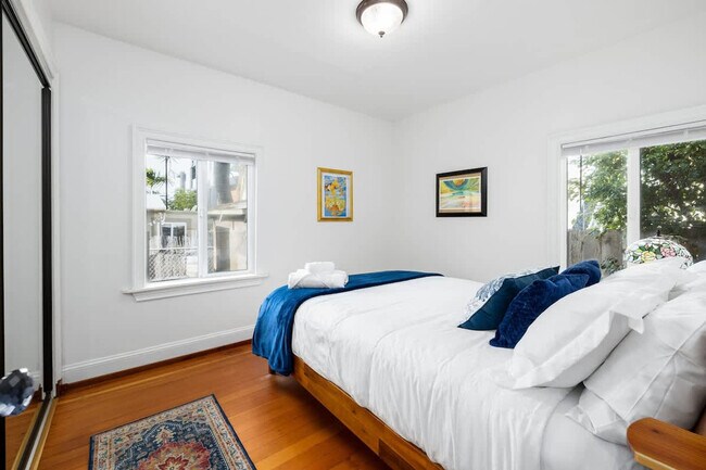 Building Photo - 525 S Tremont St