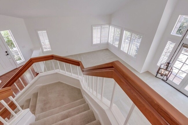 Building Photo - 26721 Sierra Vista