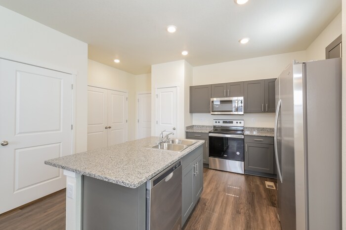 Building Photo - 13416 Oneida Ln