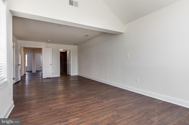 Building Photo - 7757 Crystal Brook Way