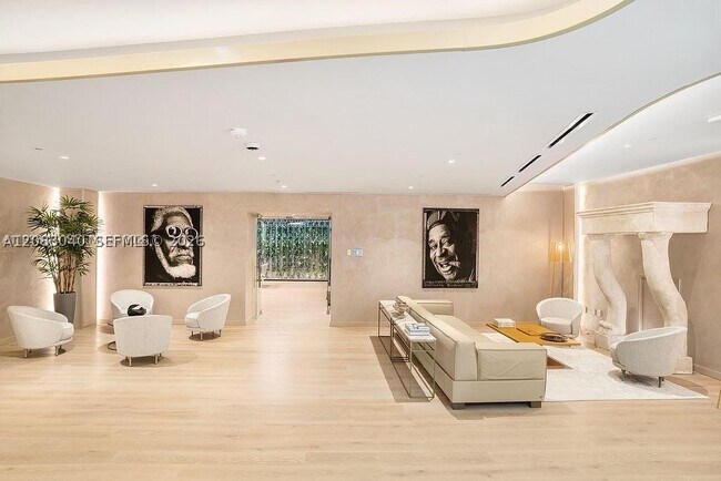 Building Photo - 1000 Brickell Ave