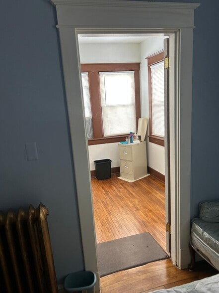 Building Photo - 4317 River Rd NW