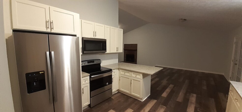 Main Upper Kitchen - 811 Moonlit Ln NW