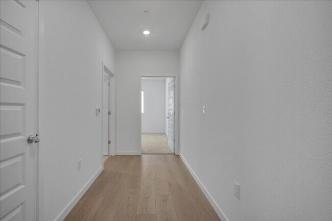 Building Photo - 12658 Rosefinch Wy