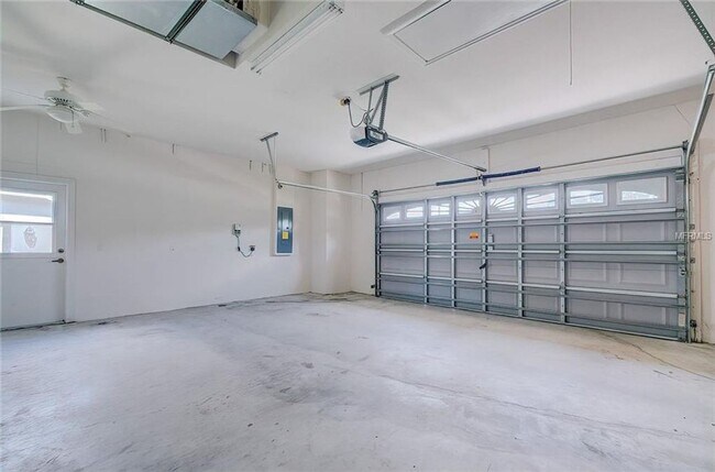 Building Photo - ??????Rent Lowered $ 1,950.00